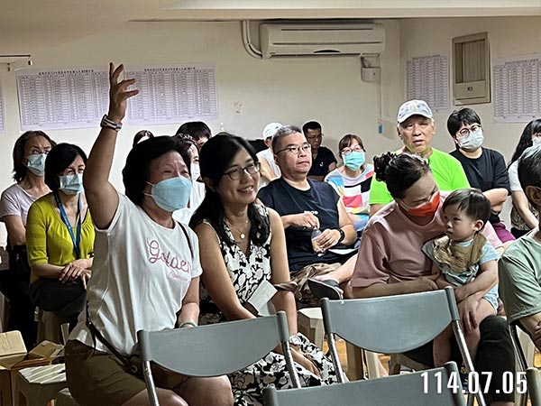 照片4-會後討論