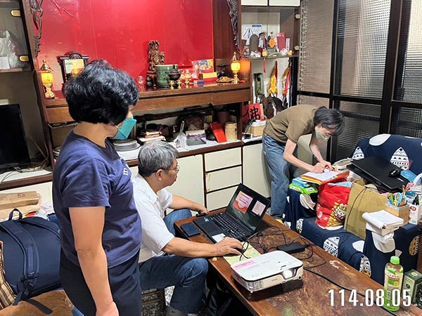 照片4-會後討論