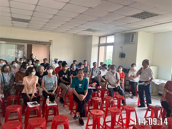 照片4-會後討論