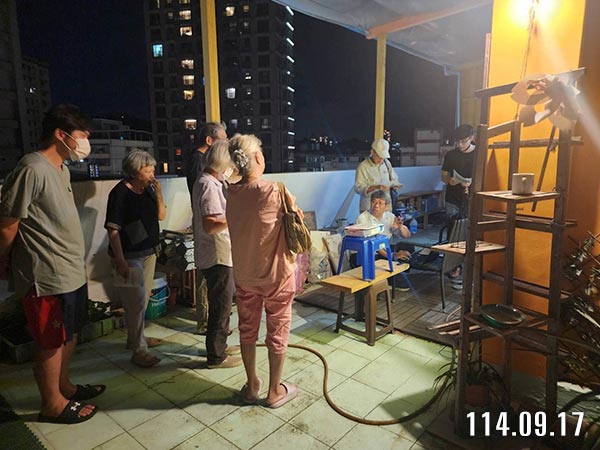 照片4-會後討論