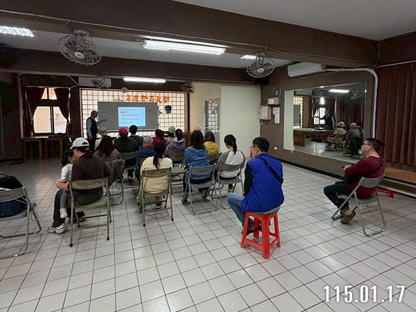 照片4-會後討論