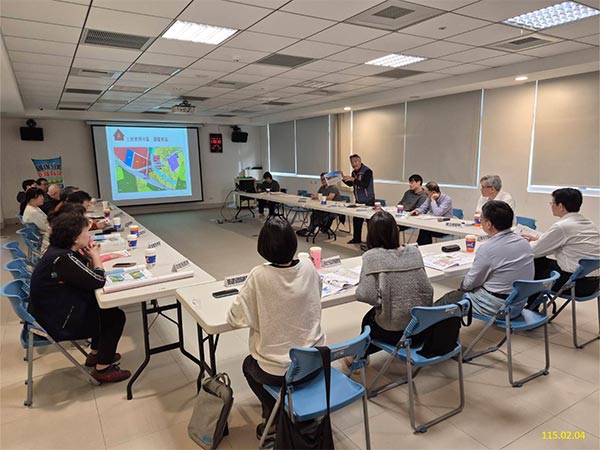 照片4-會後討論